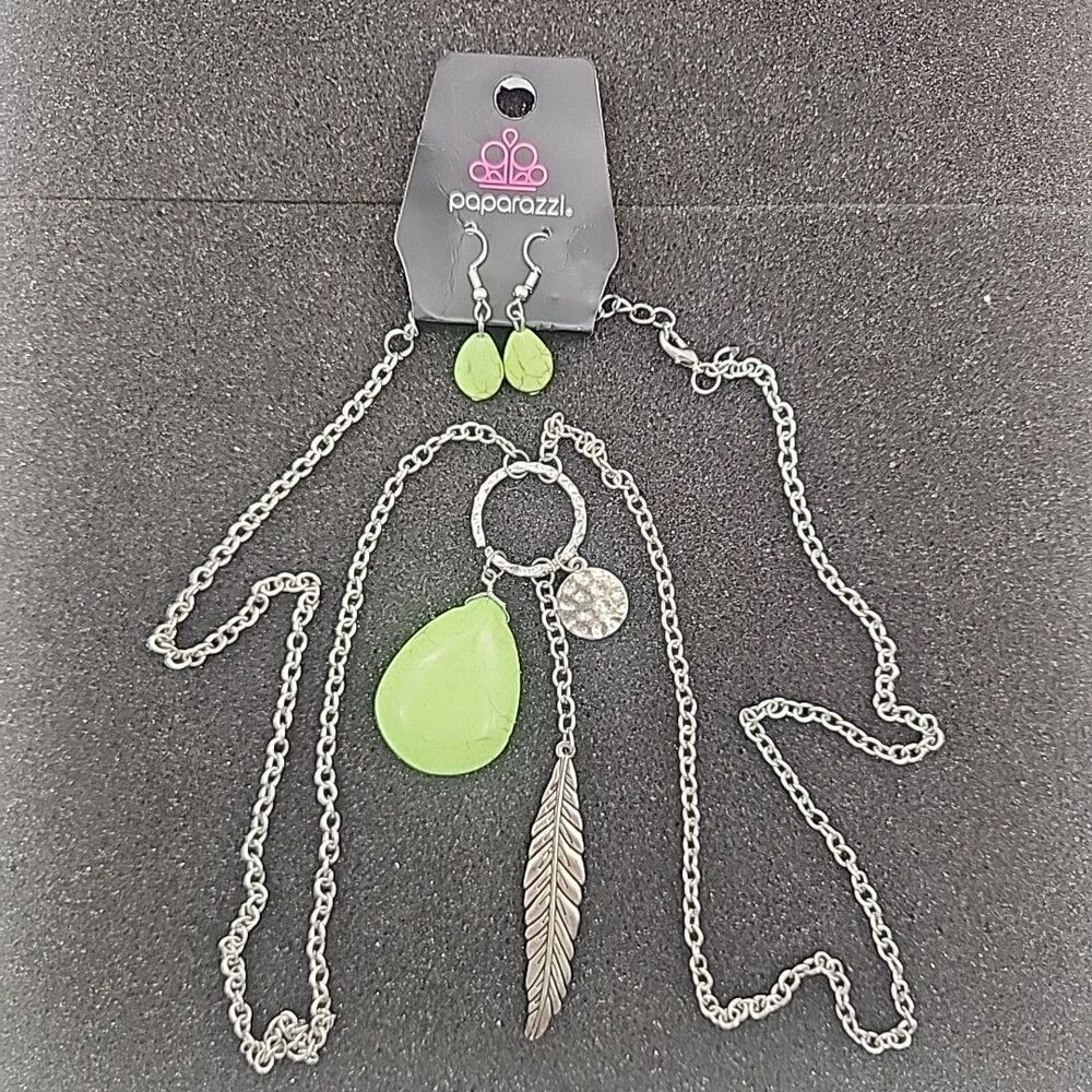 Jewelry Paparazzi Canyon Quest Green Necklace Earrings Set Feather Charm NEW